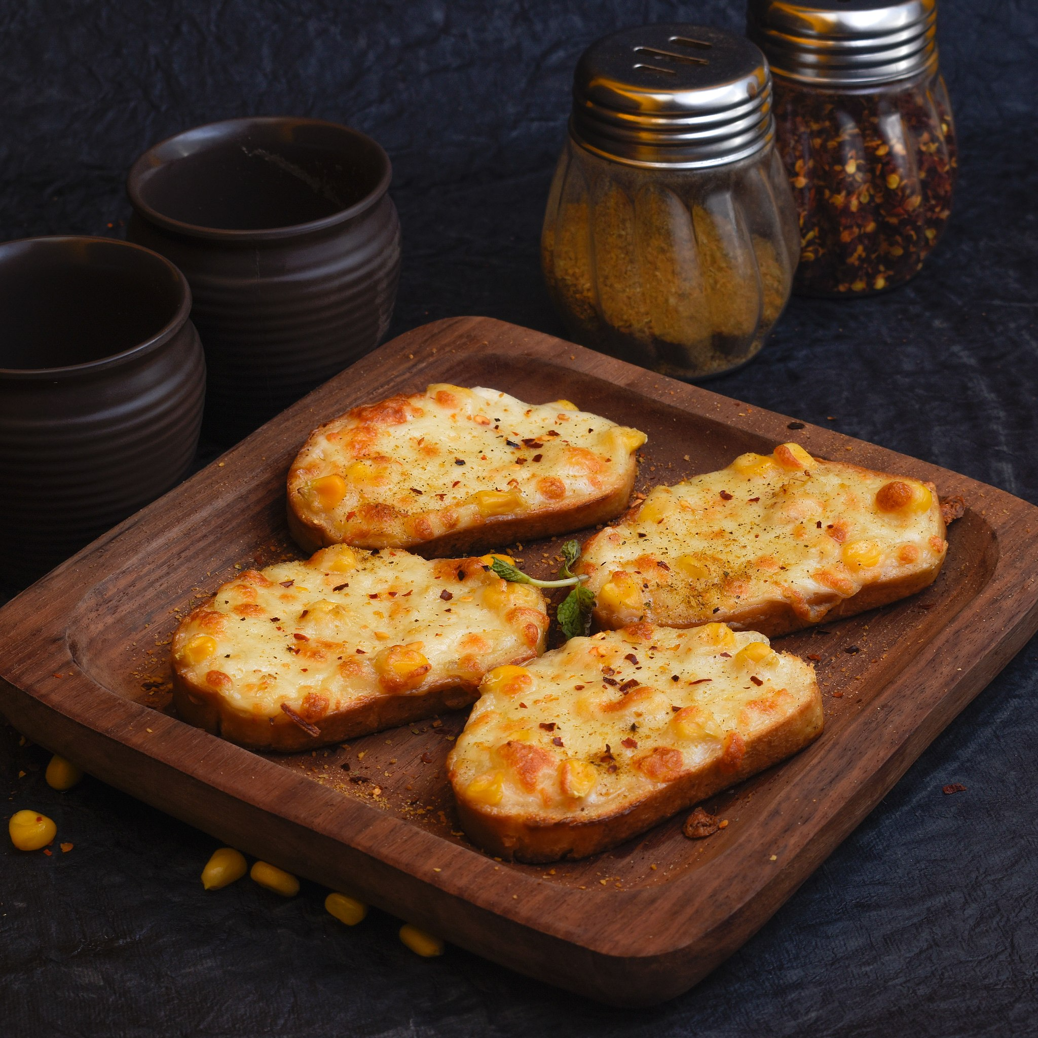 Variety of Garlic Breads-https://s3.ap-south-1.amazonaws.com/prod-media-vyaparify-com/vcards/products/220412/product_1746810244_681e35848c20e.png Image