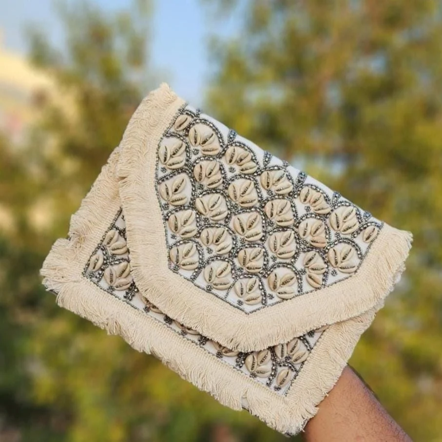 Handmade Antique Boho Selling Bag-https://s3.ap-south-1.amazonaws.com/prod-media-vyaparify-com/vcards/products/222862/product_1746873094_681f2b06e92d4.png Image