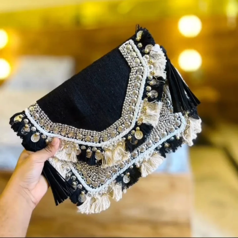 Handmade Antique Boho Selling Bag-https://s3.ap-south-1.amazonaws.com/prod-media-vyaparify-com/vcards/products/222863/product_1746873095_681f2b0715efe.png Image