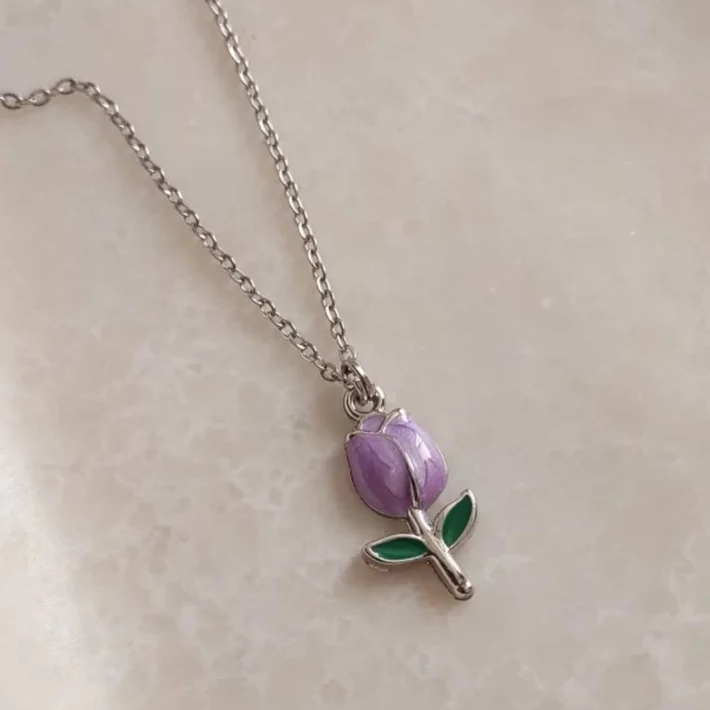 Floral Pendant Necklace-https://s3.ap-south-1.amazonaws.com/prod-media-vyaparify-com/vcards/products/222880/product_1746874871_681f31f7c801d.png Image