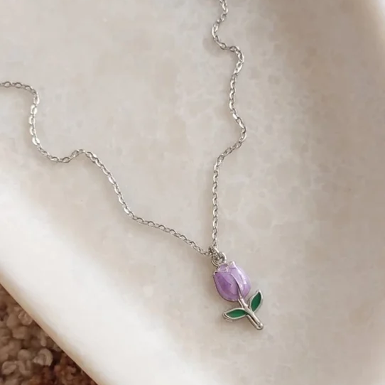 Floral Pendant Necklace-https://s3.ap-south-1.amazonaws.com/prod-media-vyaparify-com/vcards/products/222881/product_1746874871_681f31f7e0fbb.png Image