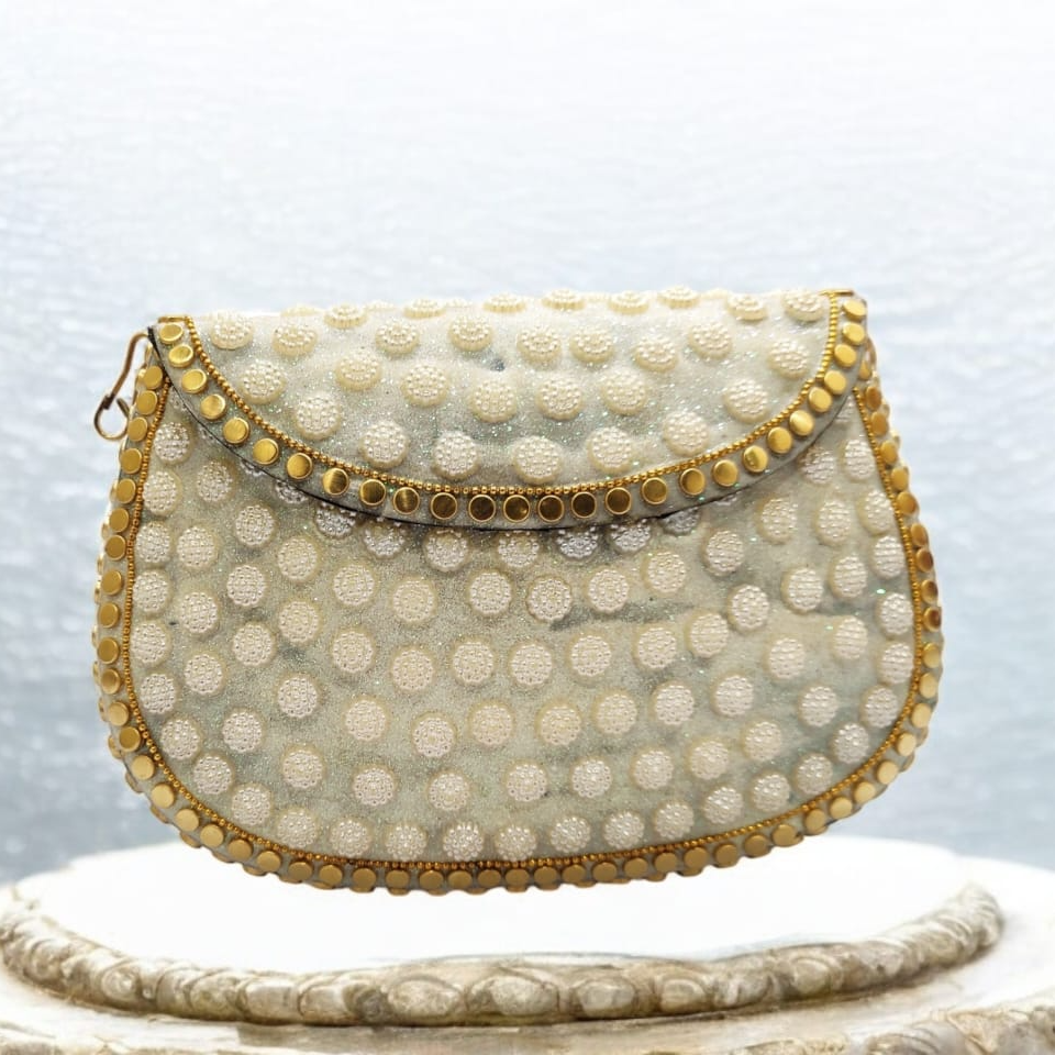 Metal Clutch Bags-https://s3.ap-south-1.amazonaws.com/prod-media-vyaparify-com/vcards/products/222909/product_1746877194_681f3b0a981e1.png Image