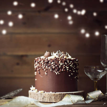 Chocolate cake-https://s3.ap-south-1.amazonaws.com/prod-media-vyaparify-com/vcards/products/225197/product_1747061055_6822093f82bf6.png Image
