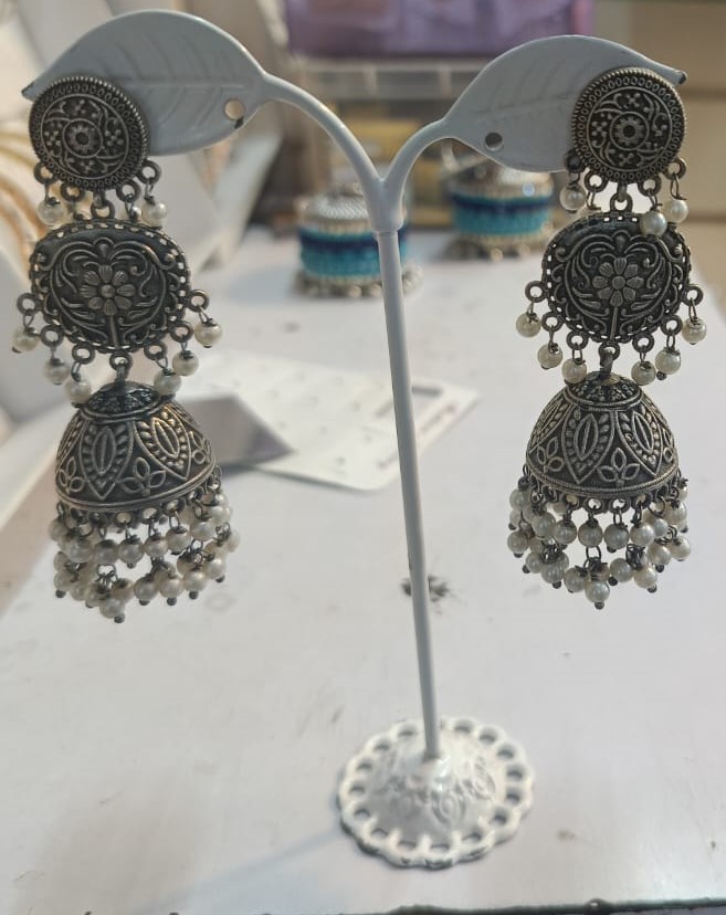 Oxidised Jhumka Earrings-https://s3.ap-south-1.amazonaws.com/prod-media-vyaparify-com/vcards/products/27913/Oxidised-Silver-Plated-Earrings.jpg Image