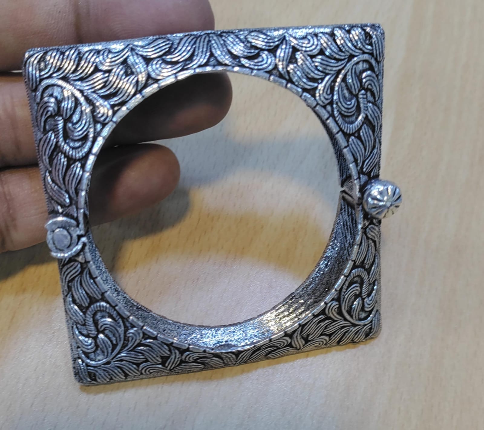  Square Kada Bangle MEGHNA NOVELTIES 1161, Budhwar Peth, Tulshibag