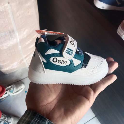 Child shoe-https://s3.ap-south-1.amazonaws.com/prod-media-vyaparify-com/vcards/products/289239/product_1749836552_684c63089efc3.png Image