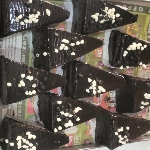  Brauni paste NEW PREETI BAKERY NEW PREETY BAKERY