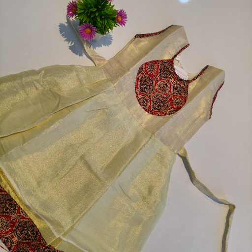 Kids middy-https://s3.ap-south-1.amazonaws.com/prod-media-vyaparify-com/vcards/products/333767/product_1755861575_68a852472a32f.png Image