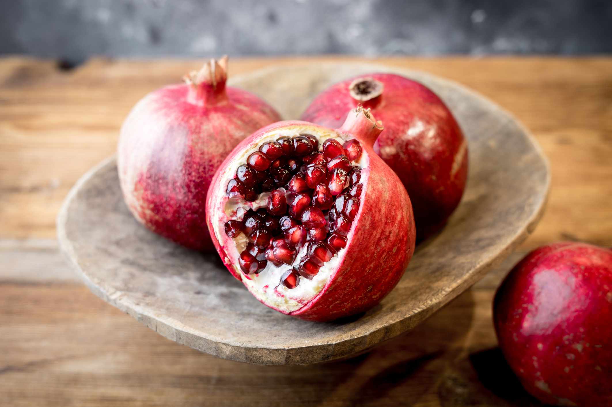 Pomegranates-https://s3.ap-south-1.amazonaws.com/prod-media-vyaparify-com/vcards/products/36392/Pomegranates.jpg Image