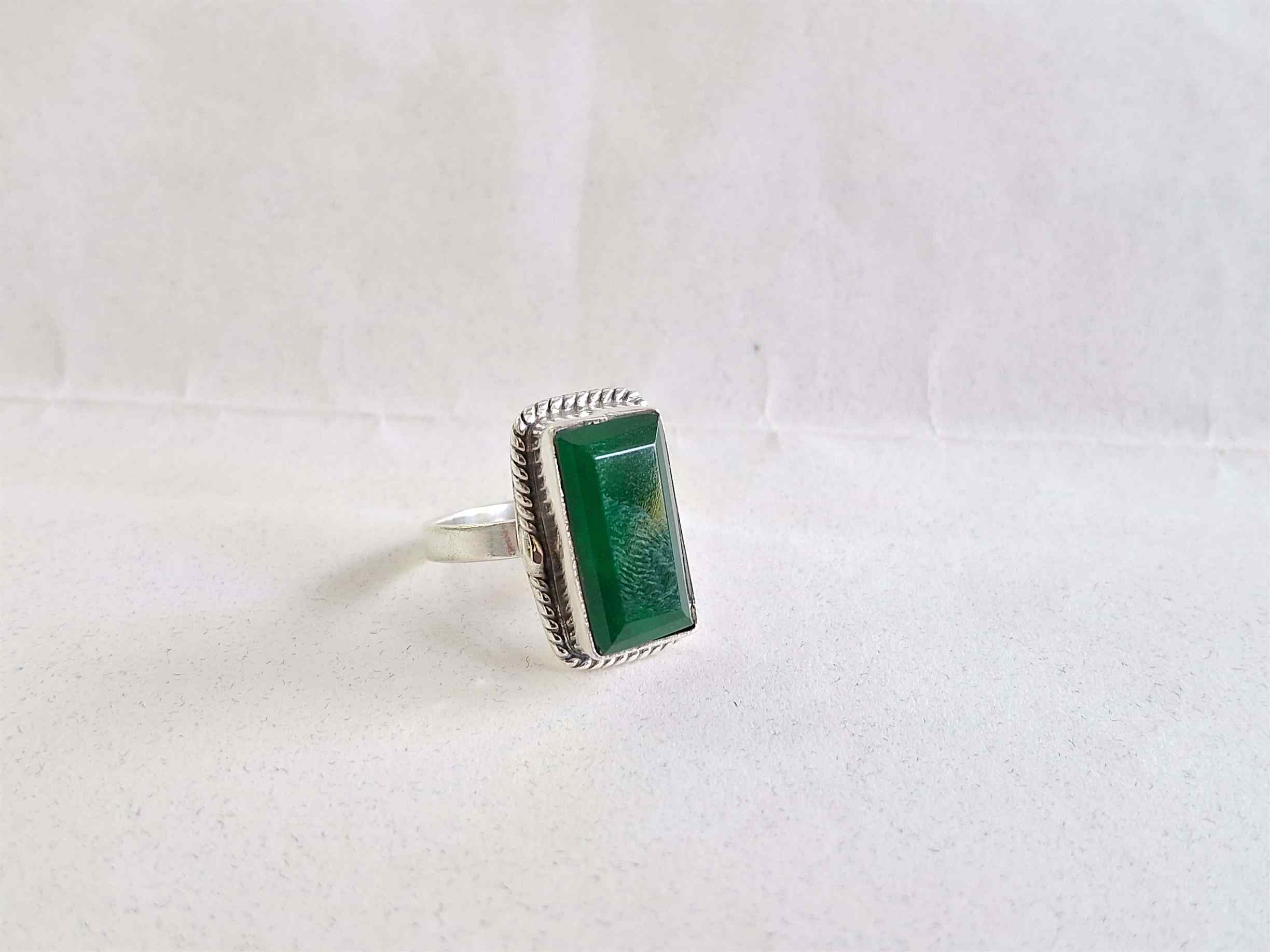 Green Stone Silver Ring-https://s3.ap-south-1.amazonaws.com/prod-media-vyaparify-com/vcards/products/36534/Silver-Ring-with-Stone.jpg Image