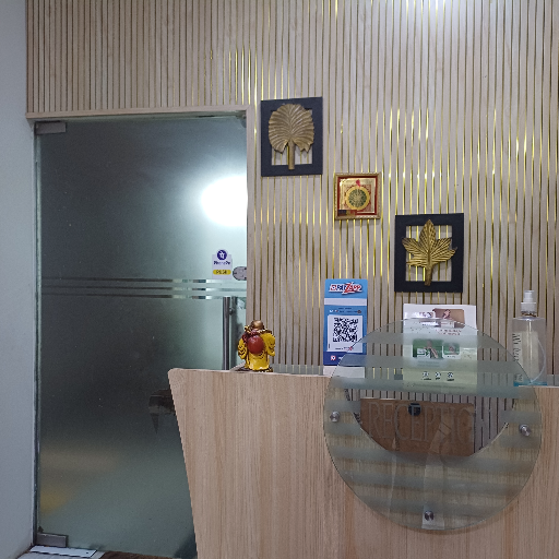 Hair cut-https://s3.ap-south-1.amazonaws.com/prod-media-vyaparify-com/vcards/products/367801/product_1759216468_68db835427e4b.png Image