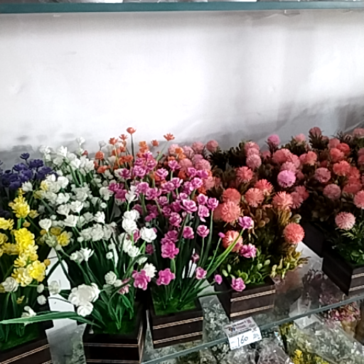 table flower-https://s3.ap-south-1.amazonaws.com/prod-media-vyaparify-com/vcards/products/377024/product_1759980826_68e72d1a3375e.png Image