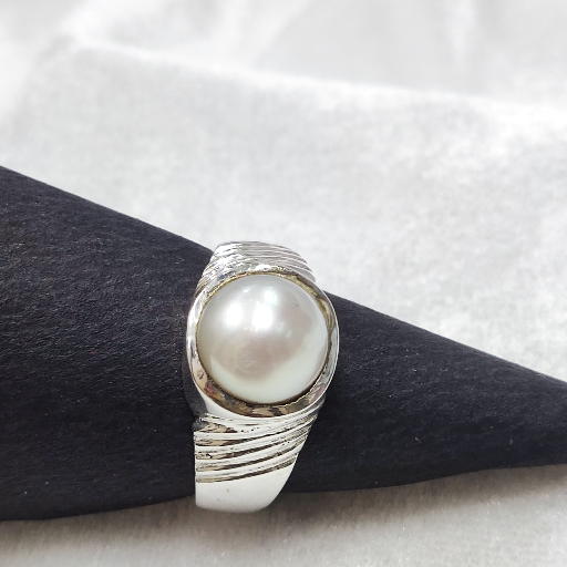 Pearl Silver Ring-https://s3.ap-south-1.amazonaws.com/prod-media-vyaparify-com/vcards/products/379925/product_1760169760_68ea0f2070a83.png Image