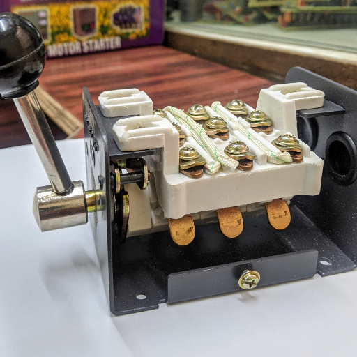  32 A R F SWITCH HARI ELECTRICAL NO 52 JAIN BHOJAN SHALA VS LANE CHICKPET CROSS CHICKPET