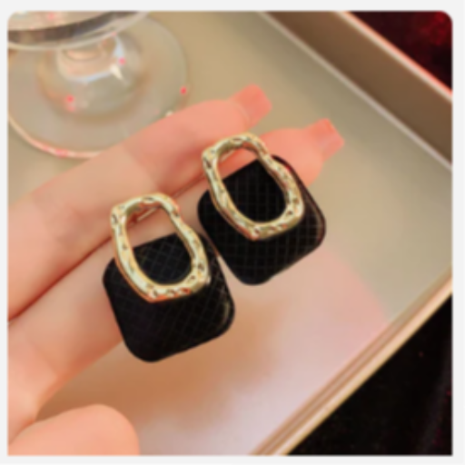 Winter Combo  5 earrings for 999-https://s3.ap-south-1.amazonaws.com/prod-media-vyaparify-com/vcards/products/435981/product_1764692398_692f11aebd0ba.png Image