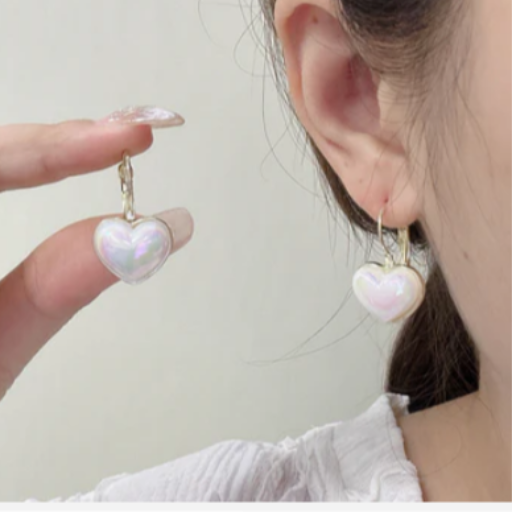 Love Pearl Earring-https://s3.ap-south-1.amazonaws.com/prod-media-vyaparify-com/vcards/products/436030/product_1764695059_692f1c13a8e8d.png Image