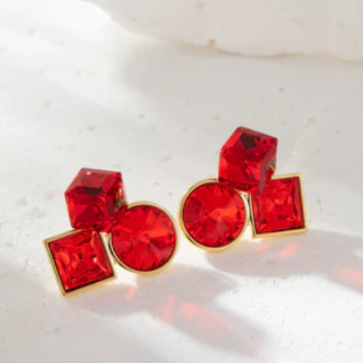 Three dimensional Geometric Crystal  Earring-https://s3.ap-south-1.amazonaws.com/prod-media-vyaparify-com/vcards/products/436066/product_1764696779_692f22cb3afca.png Image