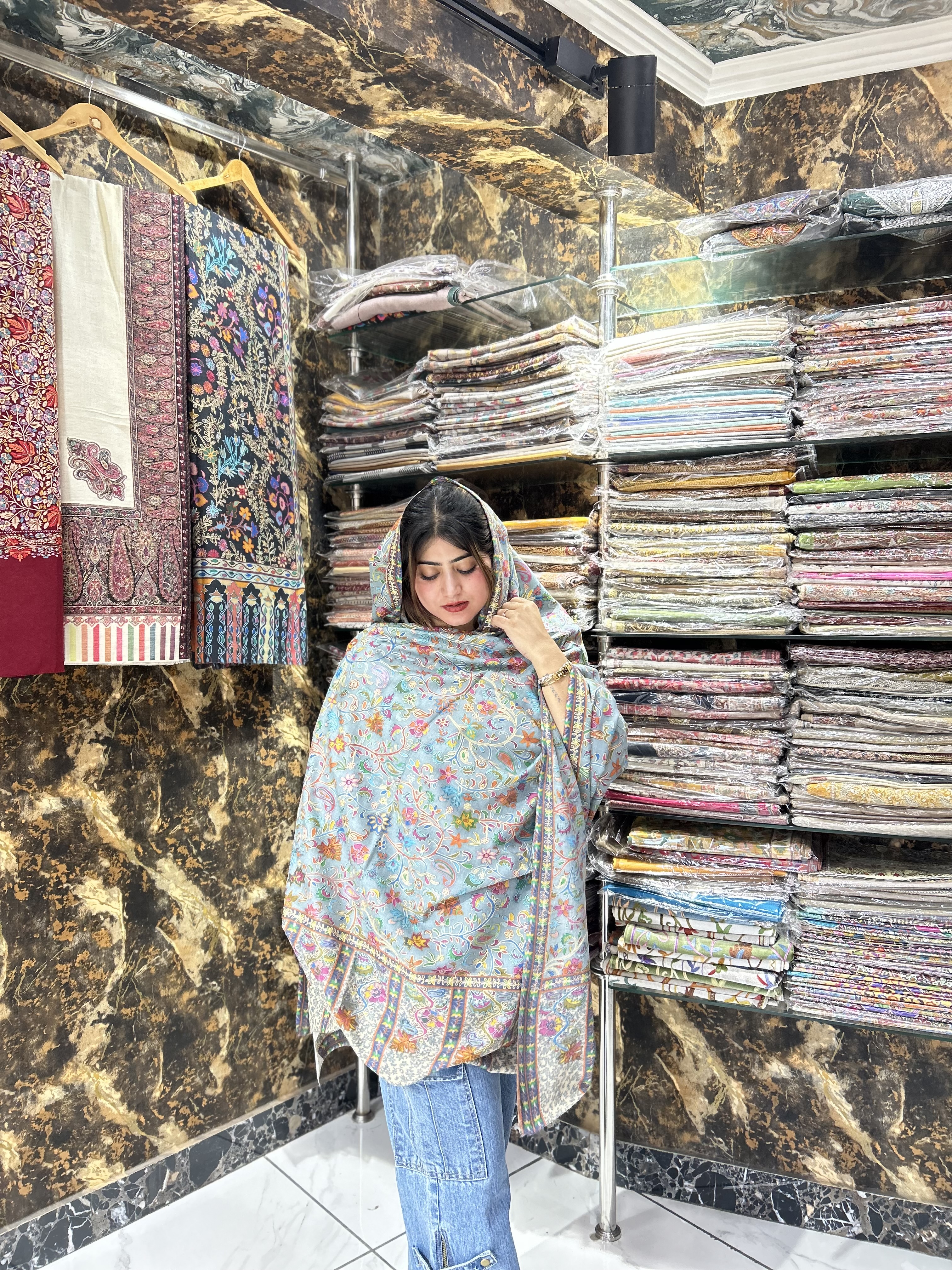 Kalamkari shawl-https://s3.ap-south-1.amazonaws.com/prod-media-vyaparify-com/vcards/products/61552/IMG_8054.jpeg Image