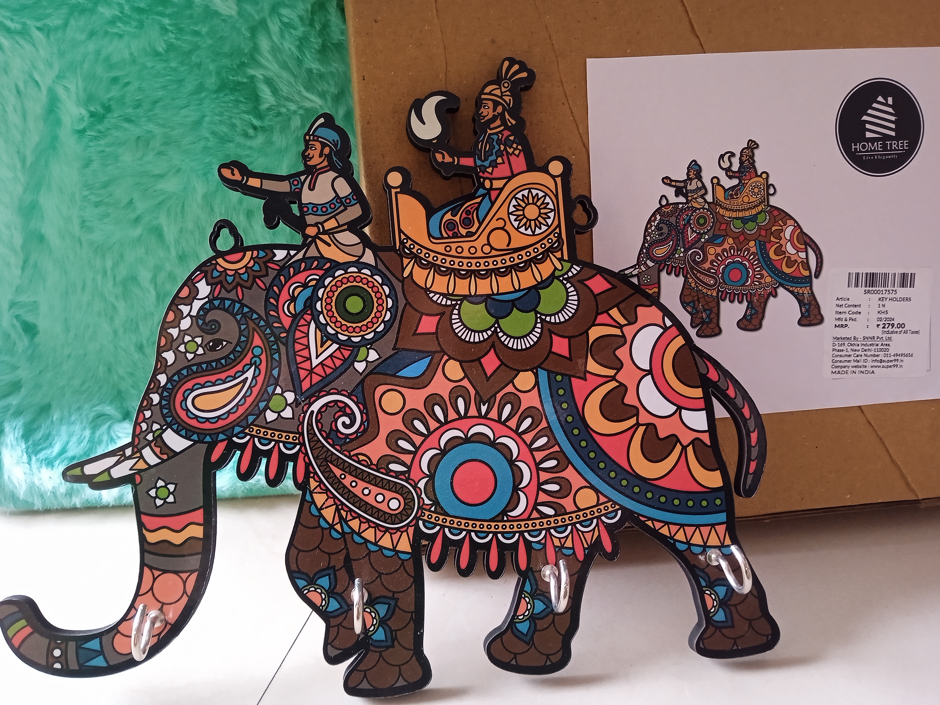 Key Holders-https://s3.ap-south-1.amazonaws.com/prod-media-vyaparify-com/vcards/products/62191/17254342754367673933472853241672.jpg Image