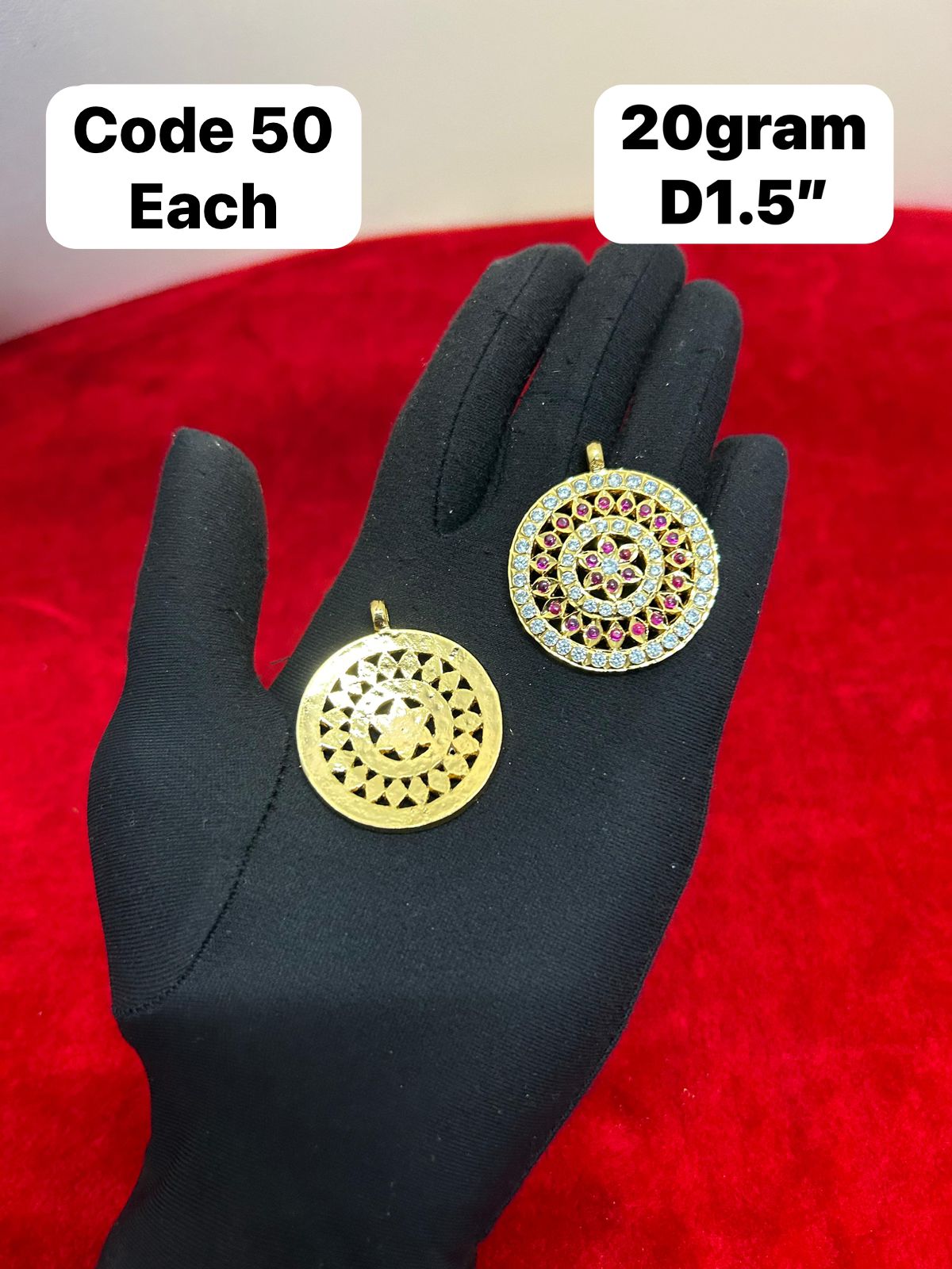 Panchaloha made gold polished pendant-https://s3.ap-south-1.amazonaws.com/prod-media-vyaparify-com/vcards/products/69783/930b575d-8a00-4968-b03d-300ffdb992f2.jpg Image