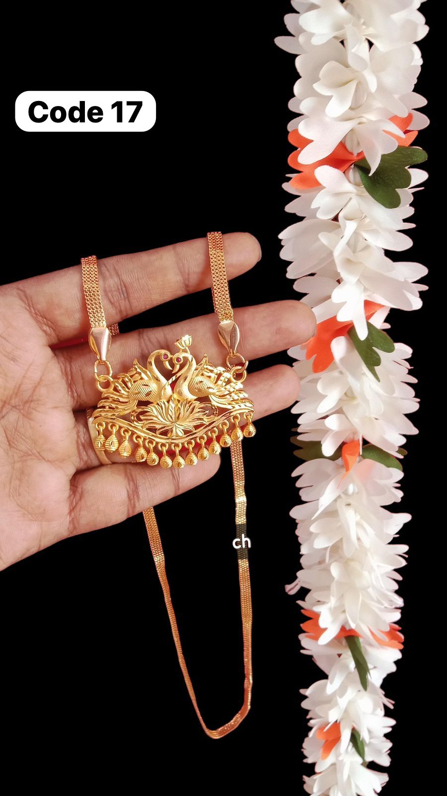 Panchaloha made gold polished necklace-https://s3.ap-south-1.amazonaws.com/prod-media-vyaparify-com/vcards/products/69911/a99b2164-957b-4406-b3e3-654b3a5b9929.jpg Image