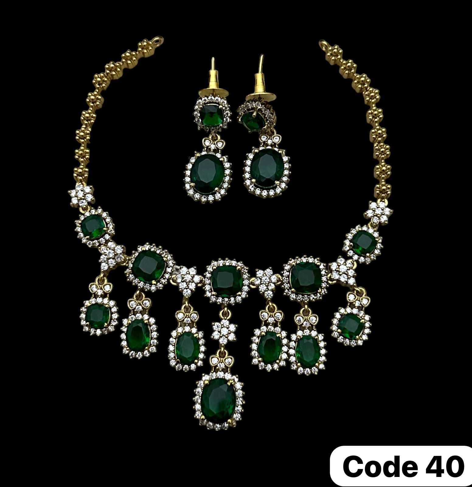Panchaloha made gold polished green stone necklace-https://s3.ap-south-1.amazonaws.com/prod-media-vyaparify-com/vcards/products/69915/0113a408-5209-4bb5-88f7-6bd239e885d4.jpg Image