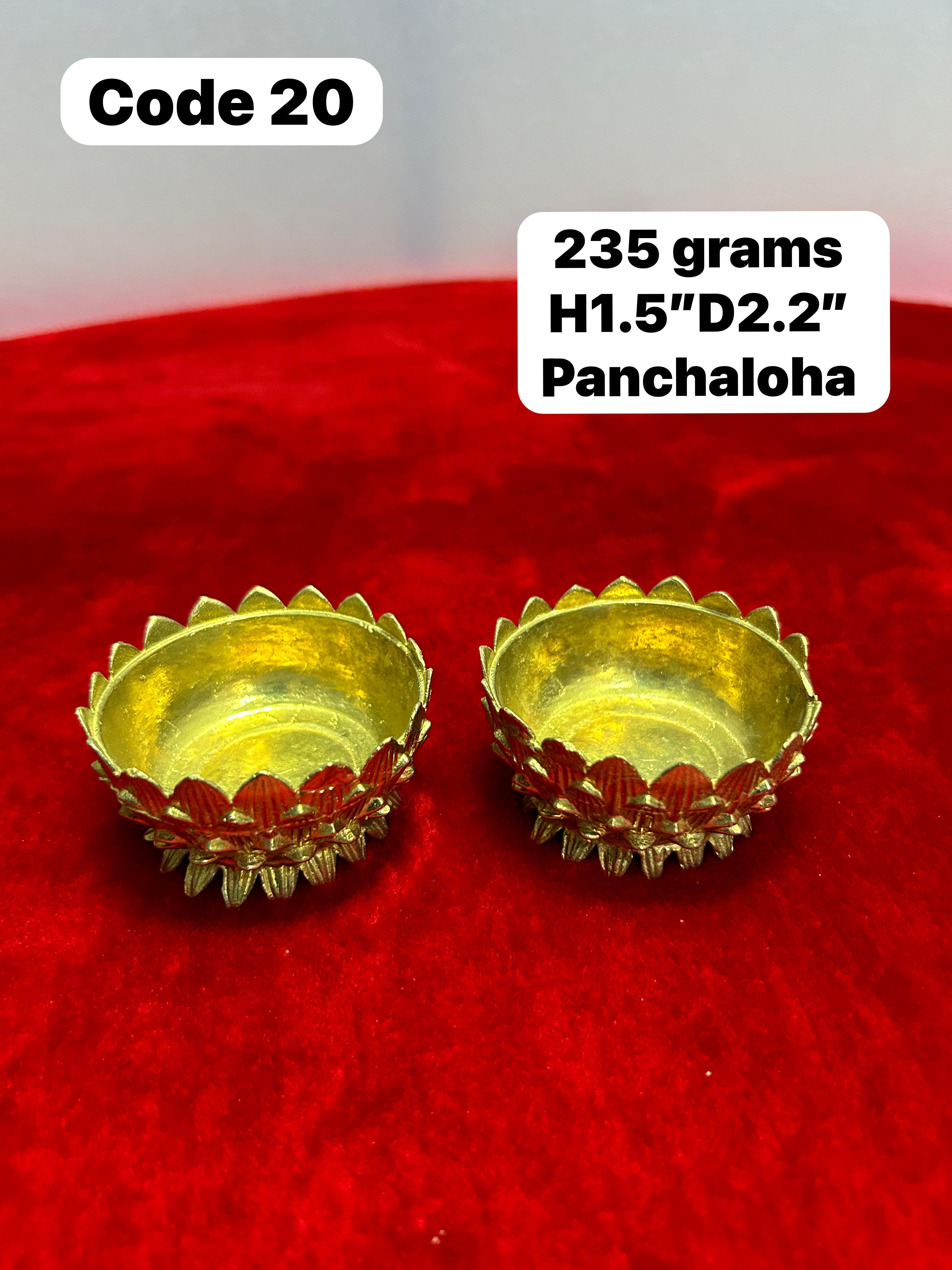Panchaloha made lotus lamps-https://s3.ap-south-1.amazonaws.com/prod-media-vyaparify-com/vcards/products/69919/7922a1dd-6469-4e44-a9e5-e2e40968e838.jpg Image