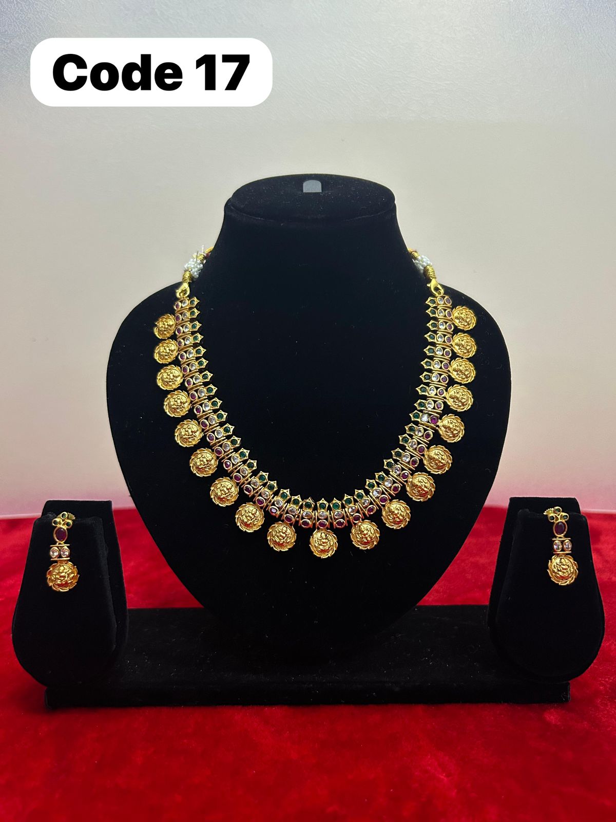 panchaloha made gold polished necklace-https://s3.ap-south-1.amazonaws.com/prod-media-vyaparify-com/vcards/products/69940/b87ce197-1482-4025-b697-bc80f6608961.jpg Image