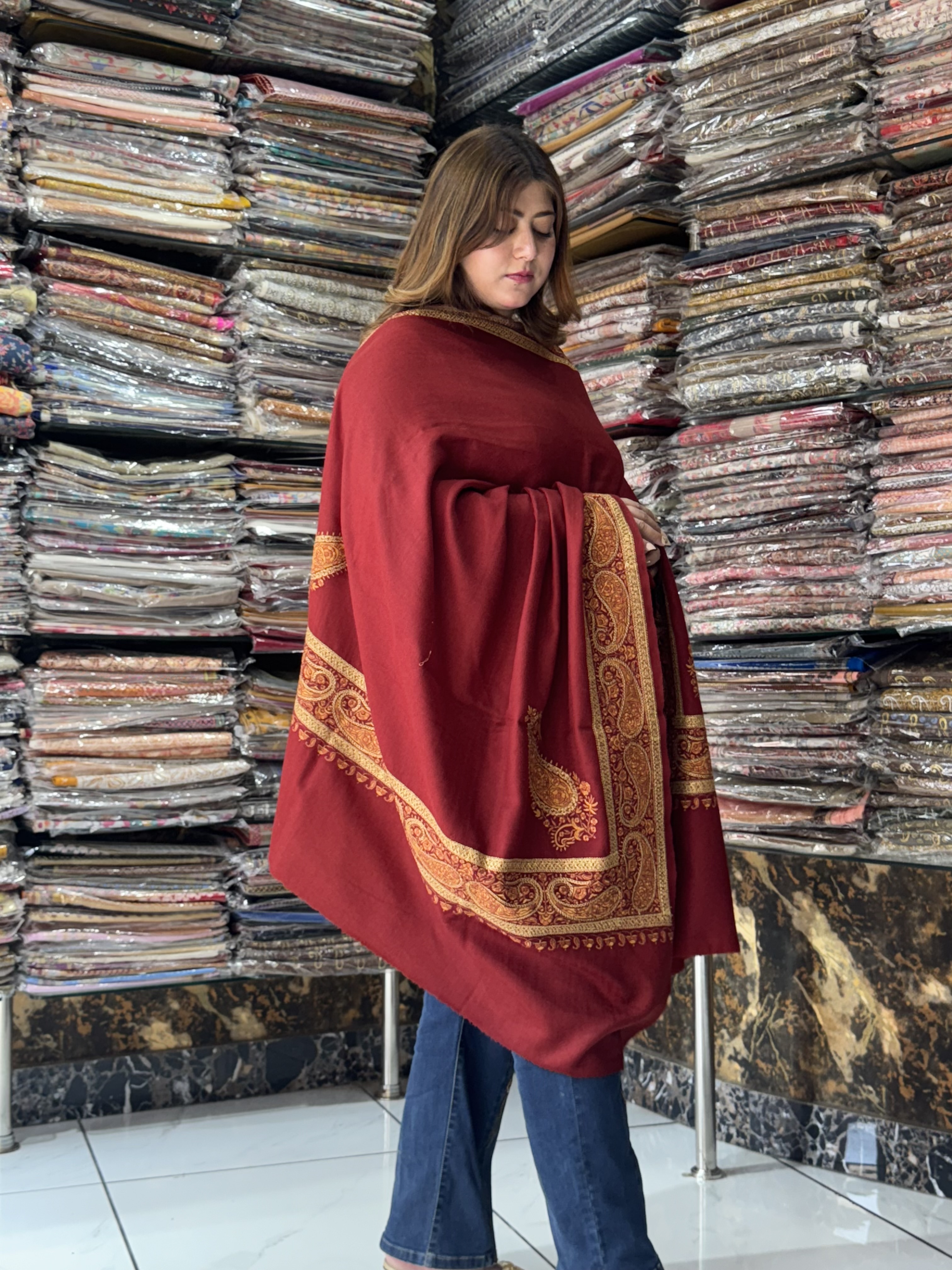 Zaridor shawl-https://s3.ap-south-1.amazonaws.com/prod-media-vyaparify-com/vcards/products/73993/IMG_2638.jpeg Image