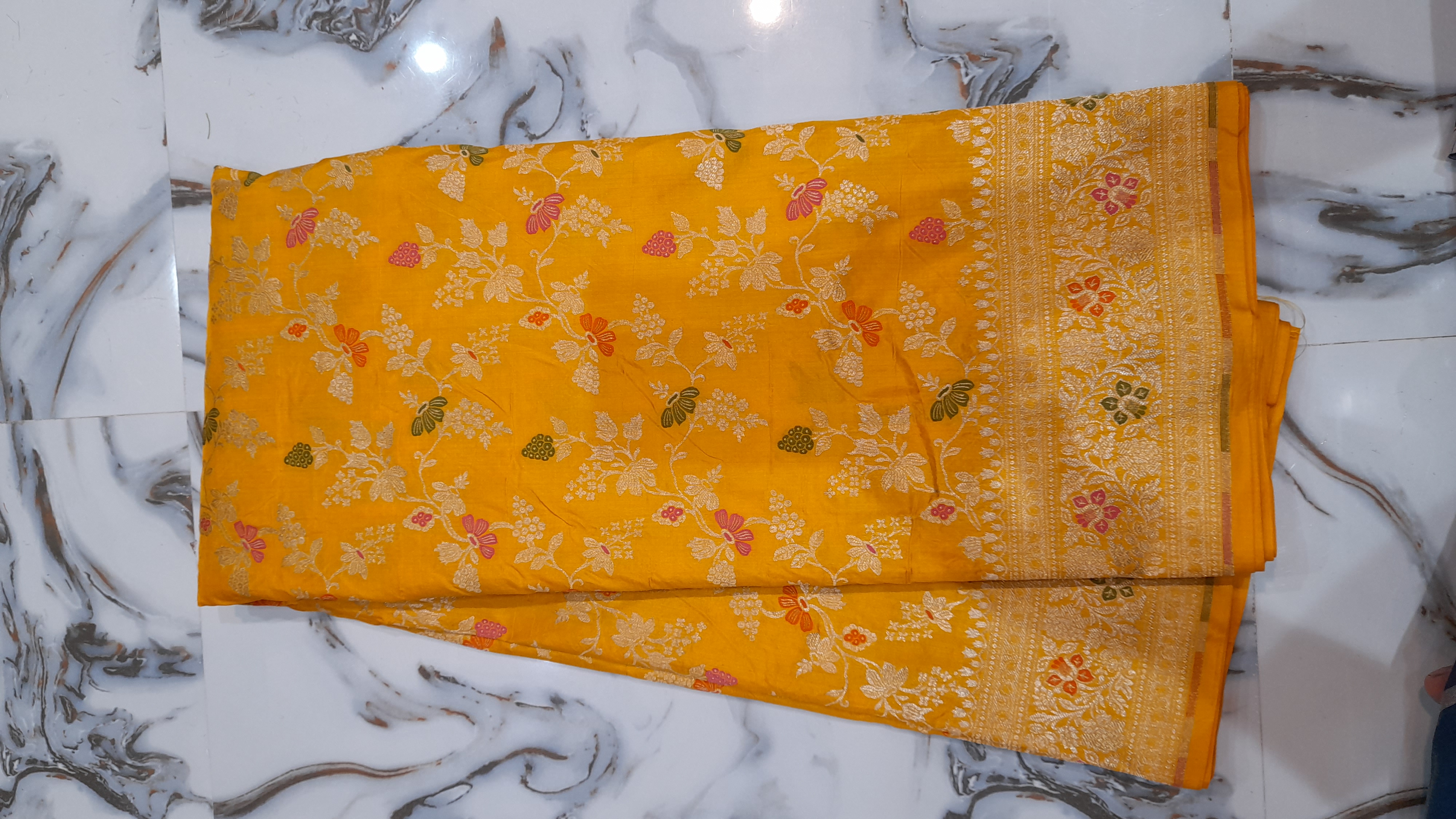 Pure Banarasi silk saree-https://s3.ap-south-1.amazonaws.com/prod-media-vyaparify-com/vcards/products/75129/1000192642.jpg Image