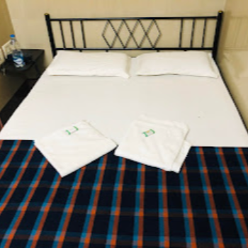 Hotel Rooms MAYUR PARADISE Gandhi Nagar Bengaluru, Karnataka 560009, India