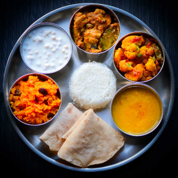 Veg and Non Veg Thali | UTSAV RESTAURANTS | Shop No 36/2 H No 166 Near Mahaganesh Nagari, Keshav Nagar, Mundhwa