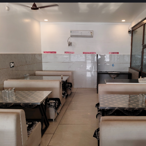 Family AC Hall METRO RESTAURANT NH 62 HOTEL METRO