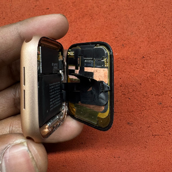 Apple watch Scree repair | I POINT | Ground Floor, Side Of Chaayos , Pillar No 96, LSC, New Rajdhani Enclave,Preet Vihar