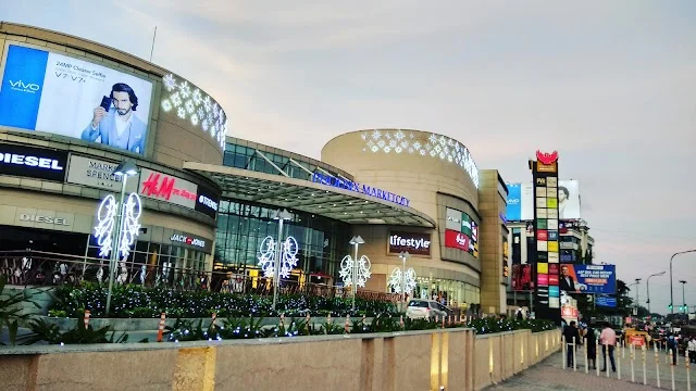 Commercial Space for Rent in Phoenix Marketcity