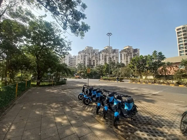 2 BHK Flat for Rent in Juhu Tara Road