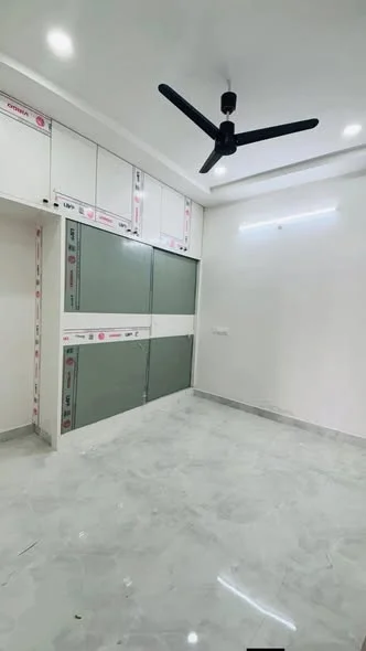 2 BHK Flat for Rent in Kondapur Botanical Garden AMB Mall Road Side