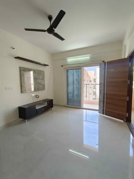 2 BHK Flat for Rent in Singsandra kudlu road Close to Hsr layout and Hosa road
