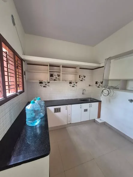 3 BHK Flat for Rent in kudlu gate near hsr layout 2km