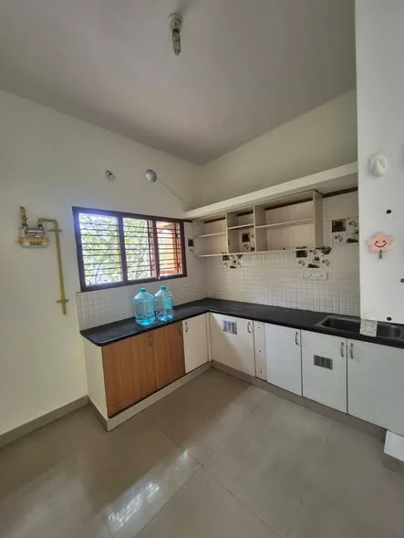 3 BHK Flat for Rent in kudlu gate near hsr layout 2km