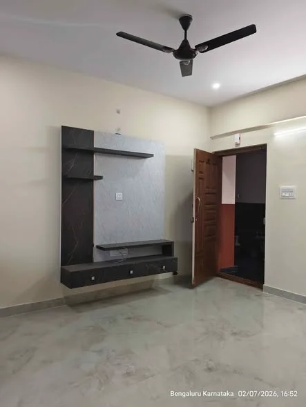 2 BHK Flat for Rent Near Hope farm Circle