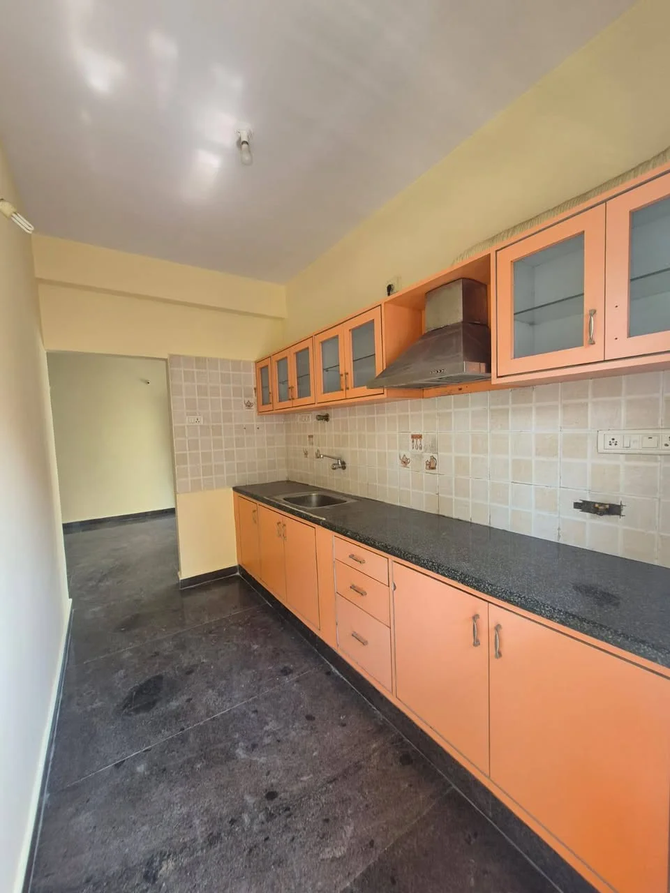 3 BHK Flat for Rent in kudlu gate metro station near hsr layout 2km