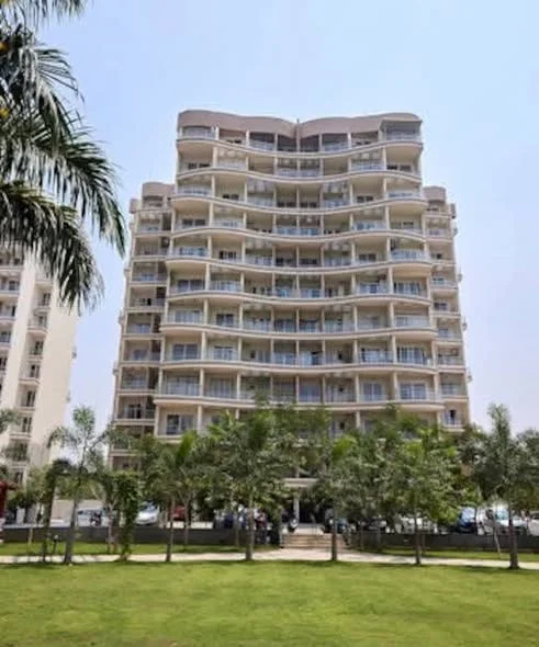 2 BHK Flat for Rent in Leisure Town Near Amanora School