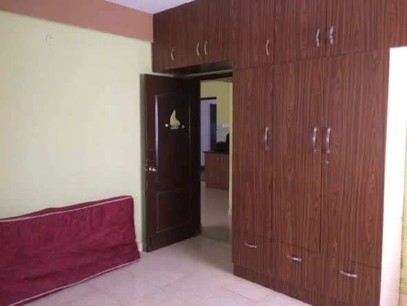 1 BHK Flat for Rent in Neeladri Road