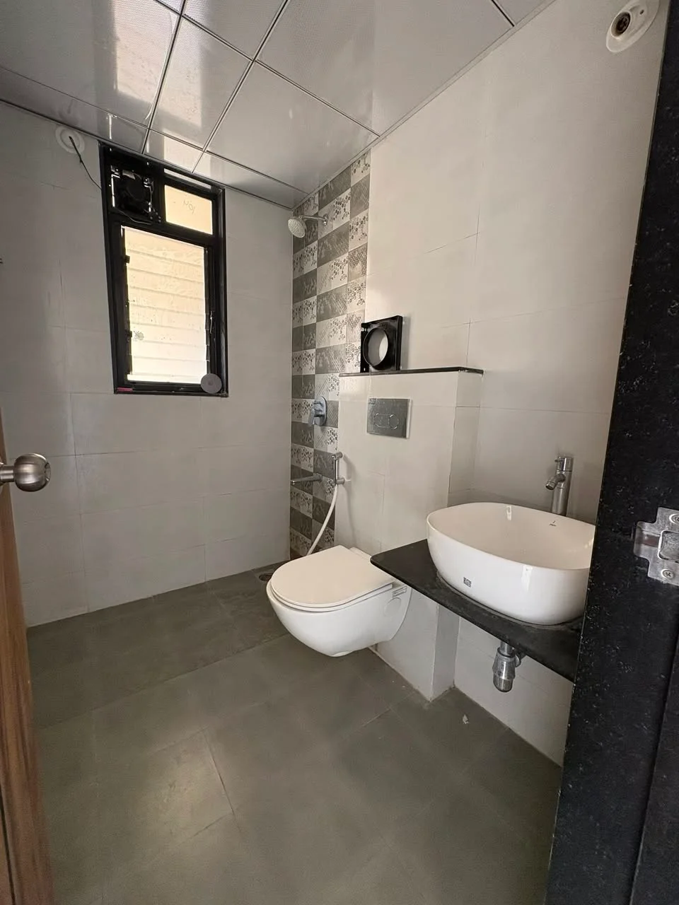 2 BHK Flat for Rent in kothrud left bhusari pune