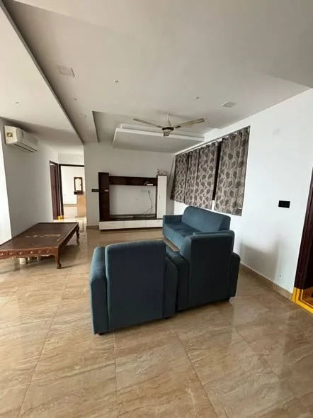 Single Occupancy for Male in 3 BHK Flat for Rent in Tellapur