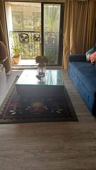 Single Occupancy for Female in 2 BHK Flat for Rent in Yari Road