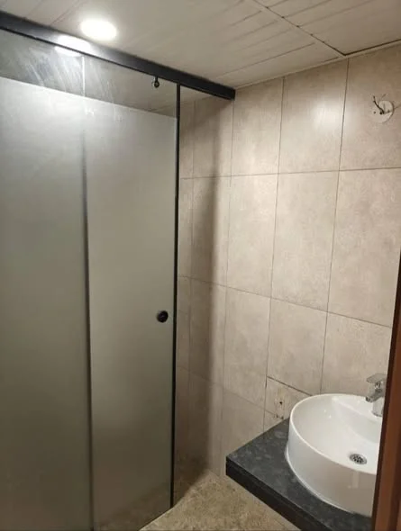 Single Occupancy for Male in 3 BHK Flat for Rent in Golden Mile Road