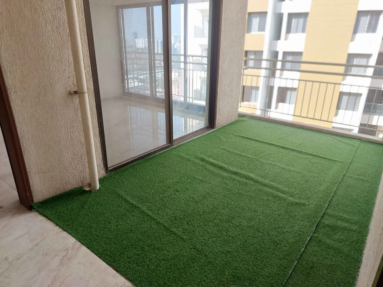 3 BHK Flat for Rent Near EON West