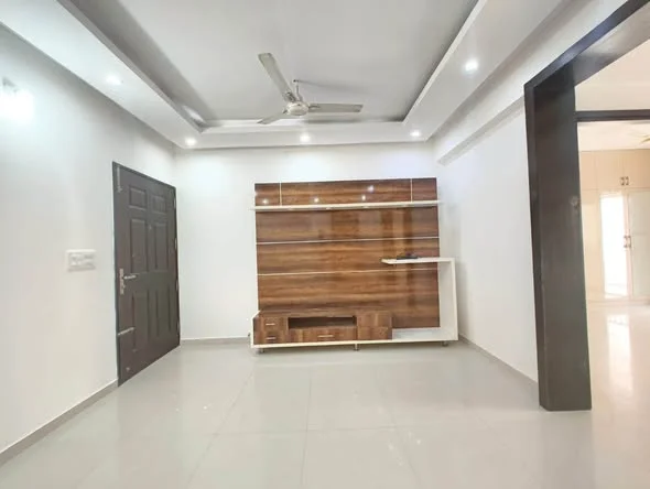 2 BHK Flat for Rent in Whitefield to marathahalli main road
